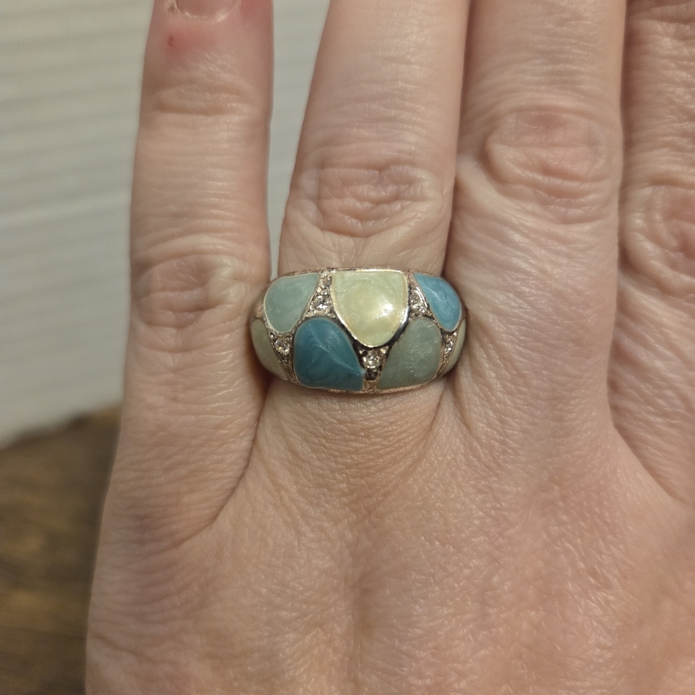 Avon Vintage Cloisonne Multi-Color Dome Ring Size 7